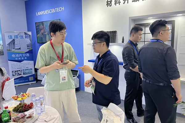 9371723440294809.jpg news1.jpg